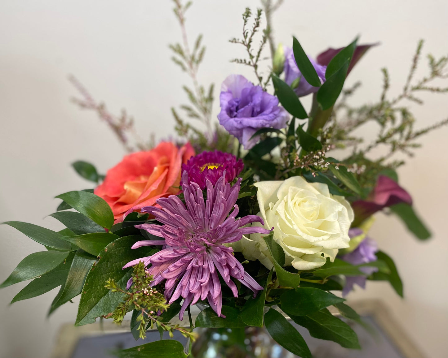 MEDIUM FLORAL COMPOSITION