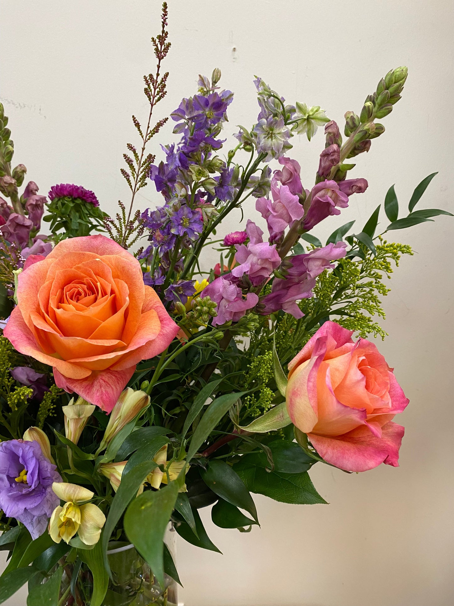 DELUXE FLORAL COMPOSITION