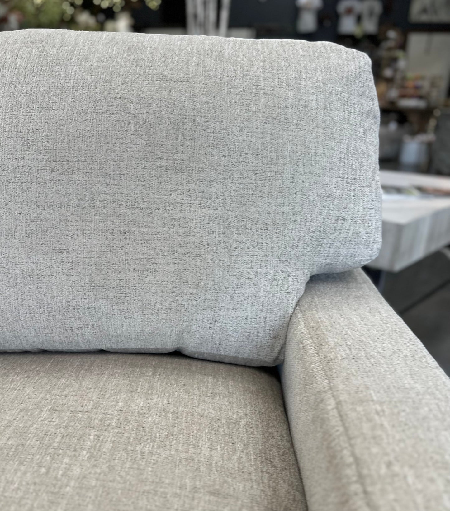 95" SOFA IN LINEN AND CAROB