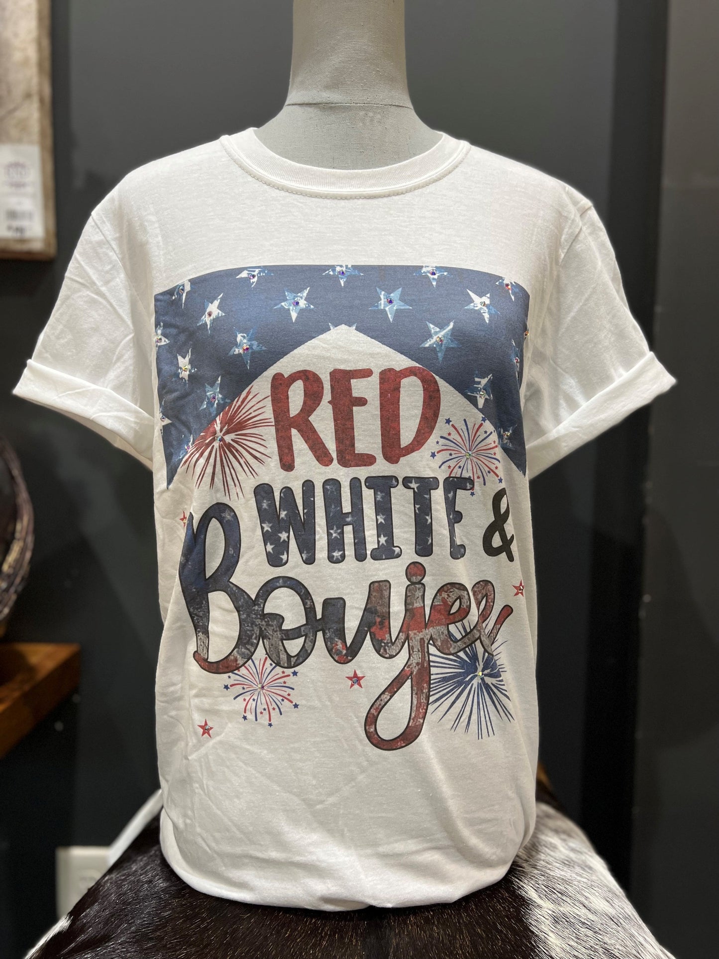 RED WHITE AND BOUGIE T-SHIRT